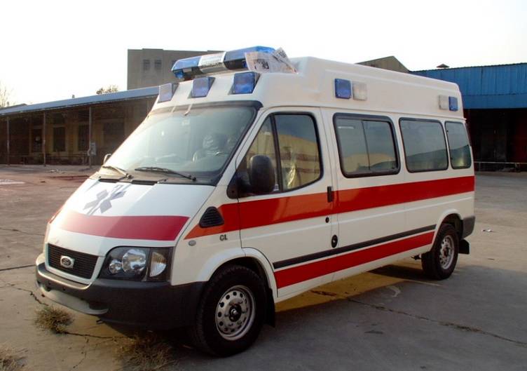 私人宁波宁波救护车租车多少钱