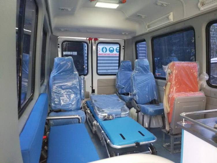 2022年内蒙古兴安盟租赁私人救护车出租联系方式 120租车收费标准 救护车护送病人回家电话