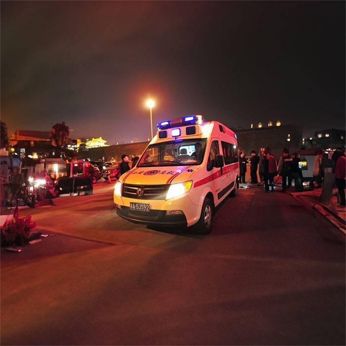 2023年内蒙古锡林郭勒盟市租救护车 叫一次救护车要多少钱?