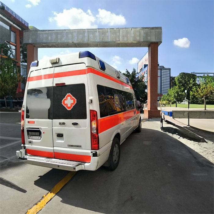 2023年湖北咸宁救护车出租长途服务 哪里租用救护车