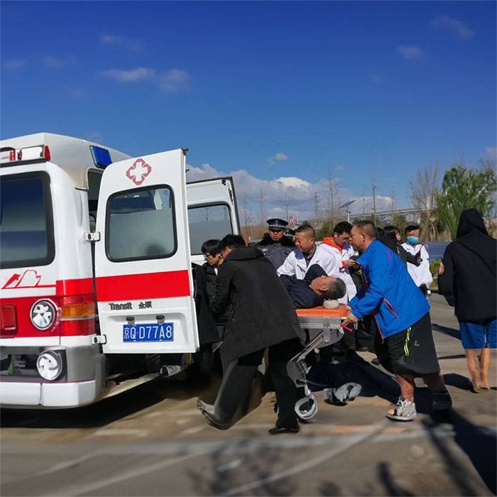 2024年陕西延安救护车医疗租赁 正规救护车电话