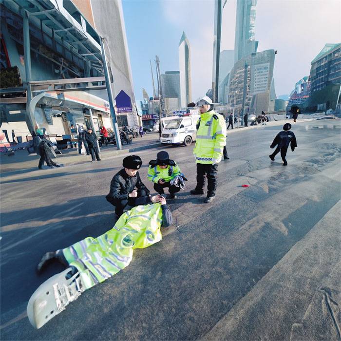 2024年救护车租赁：杭州急救车护送转运租赁收费 999救护车电话