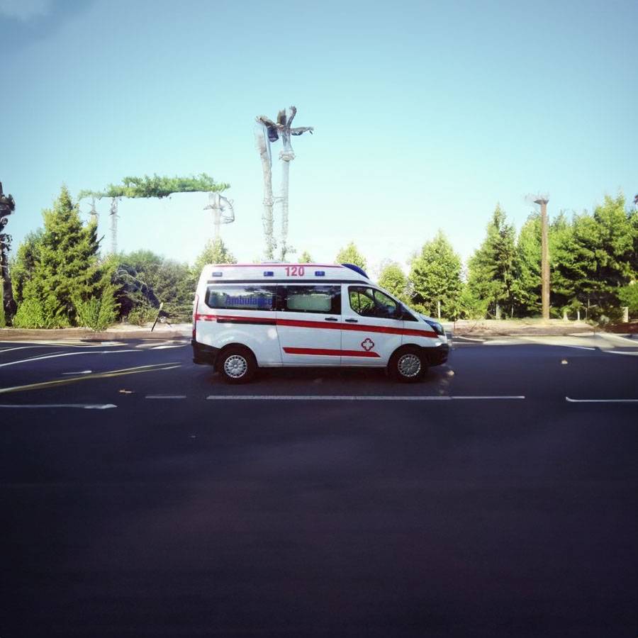 2024年救护车租赁：杭州救护转运车转运费用 私人救护车租赁电话号码