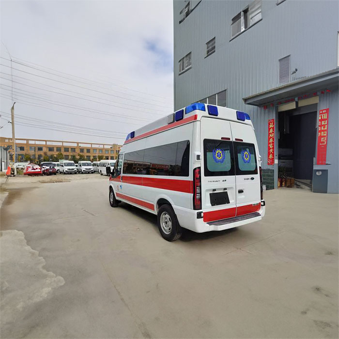 2025年新疆乌鲁木齐病人救护车转运 异地转院救护车费用