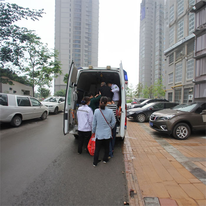 2024年救护车出租：杭州正规救护车长途转运 怎么联系救护车